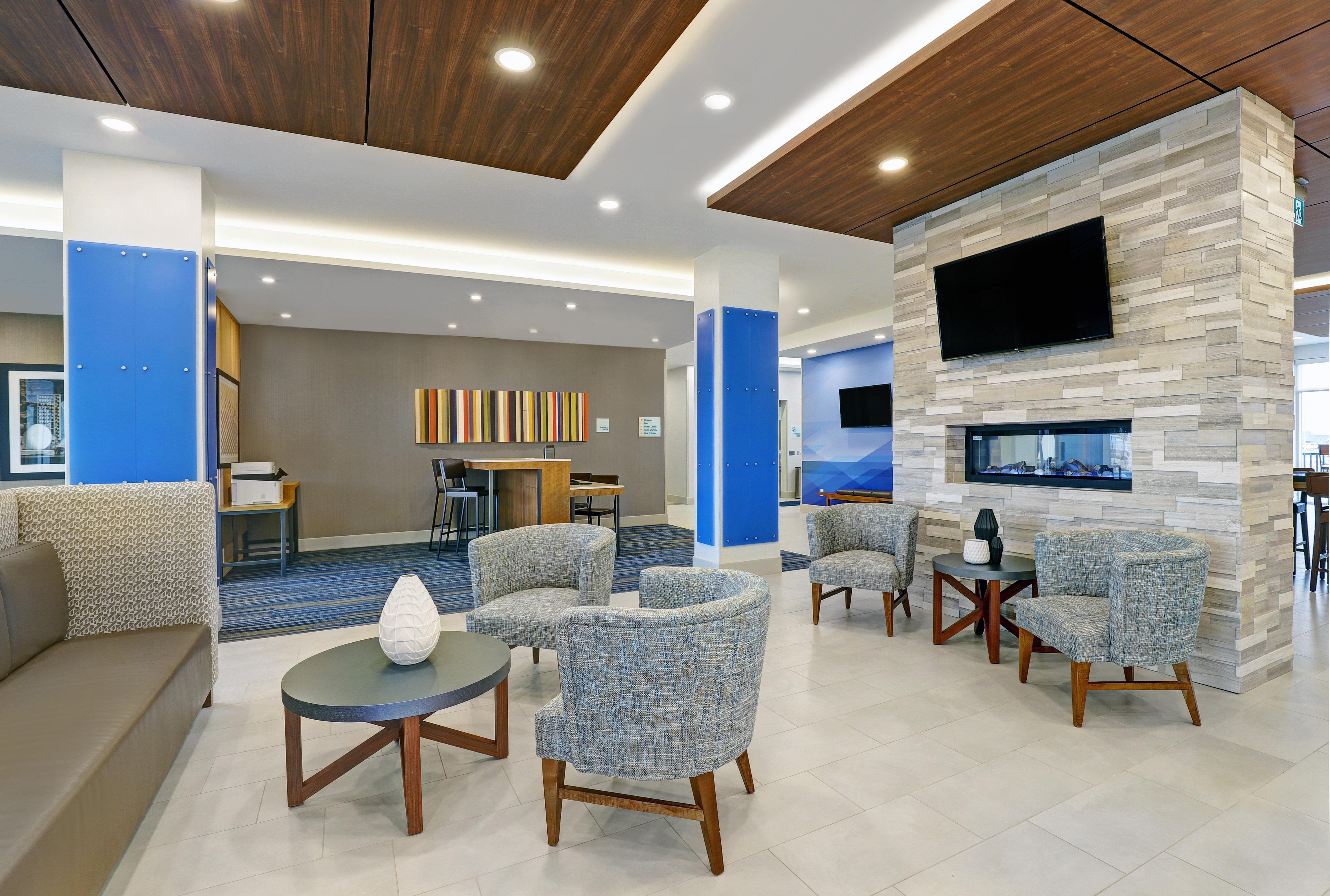 Holiday Inn Express & Suites - Порт-Элджин Экстерьер фото