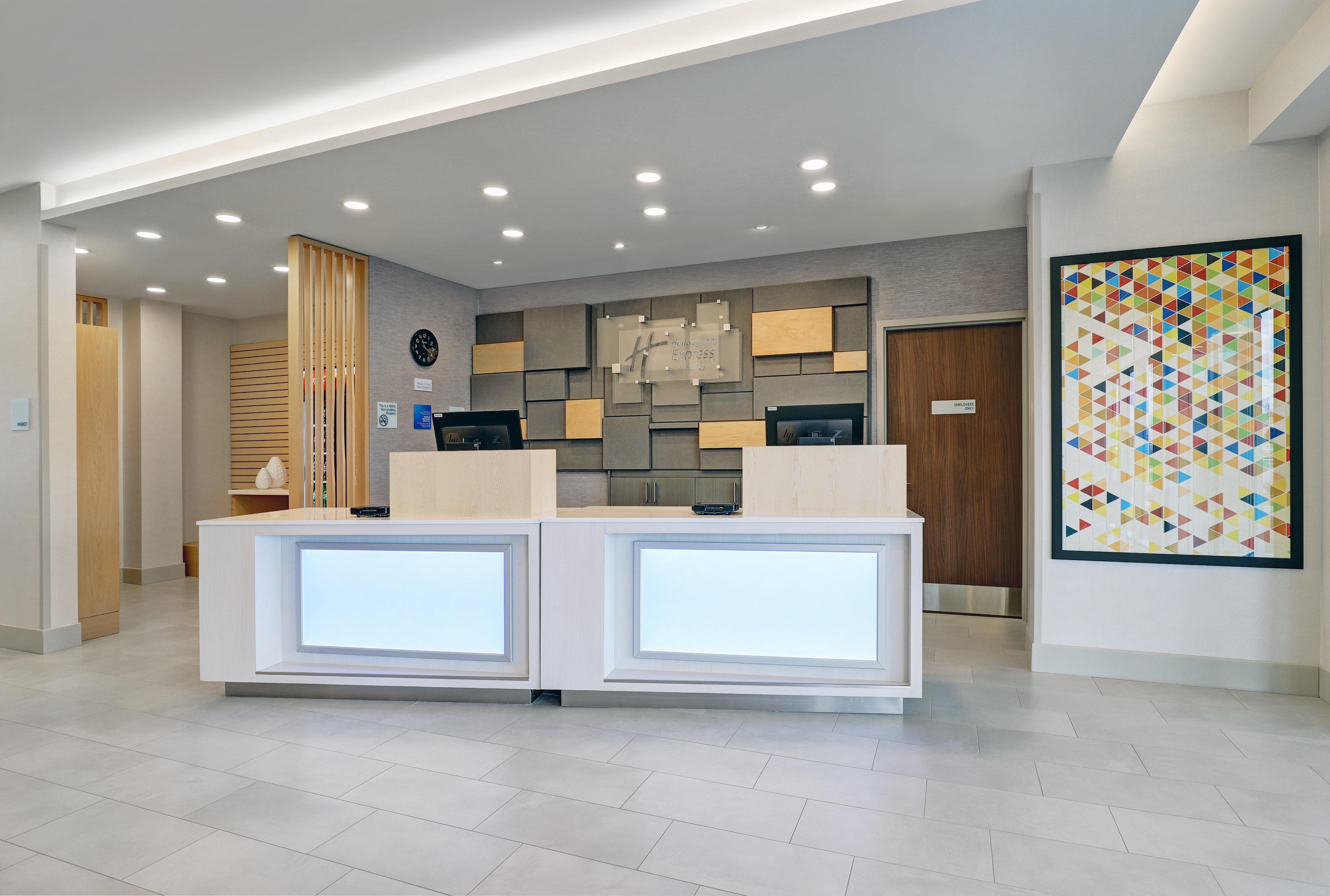 Holiday Inn Express & Suites - Порт-Элджин Экстерьер фото